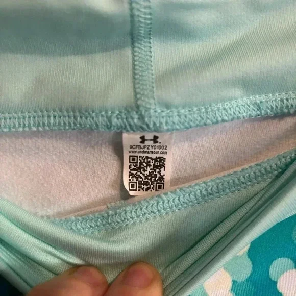 UNDER ARMOUR jogger set, 1/4 zip + bottoms YXL - Picture 6 of 8